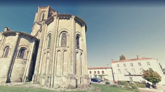 Vouvant, un village chargé d’histoire