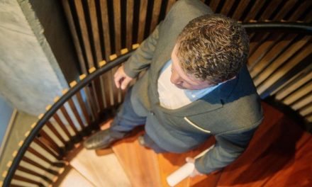 Silence, ça monte ! Quel Escalier Choisir pour une Maison Paisible ?
